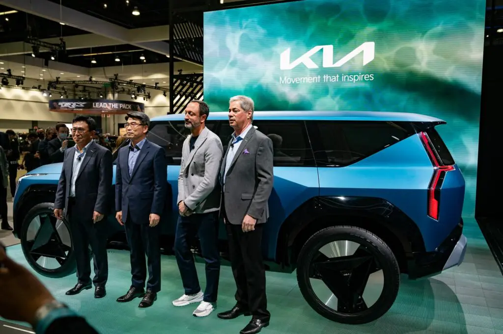 All-New 2023 Kia Sportage Hybrid Debuts At Los Angeles Auto Show